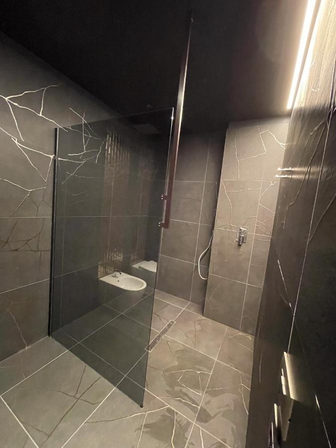 The Lion'S Den Bnb Триест Екстериор снимка